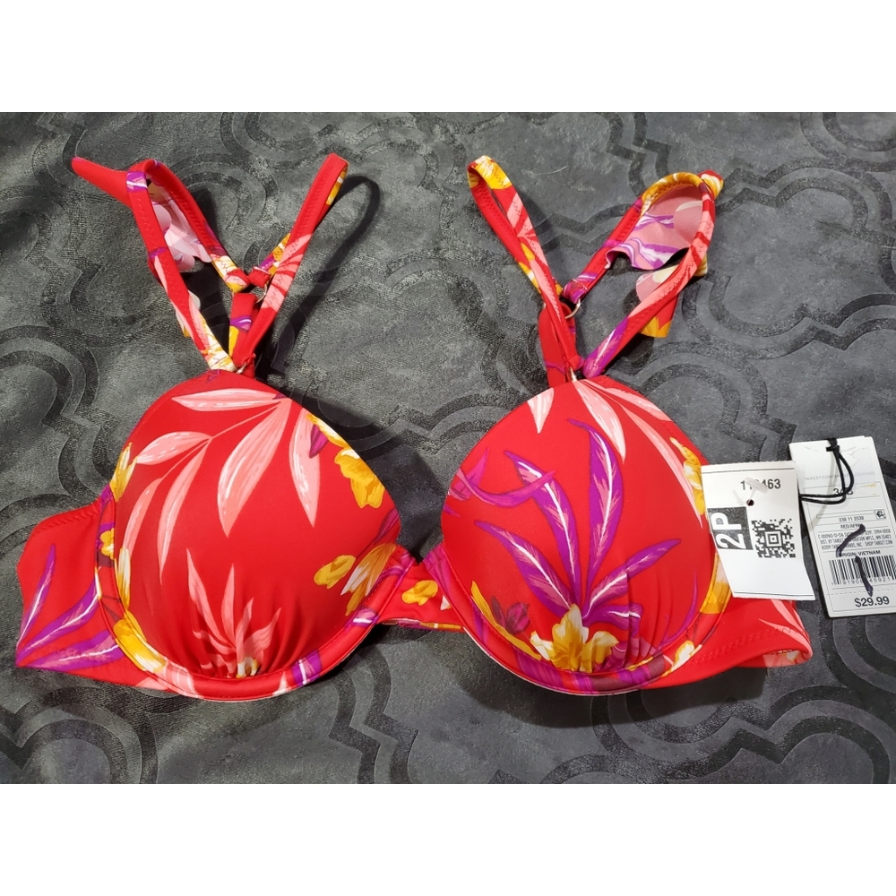 Beautiful Red Top, Size 34B, Shade & Shore